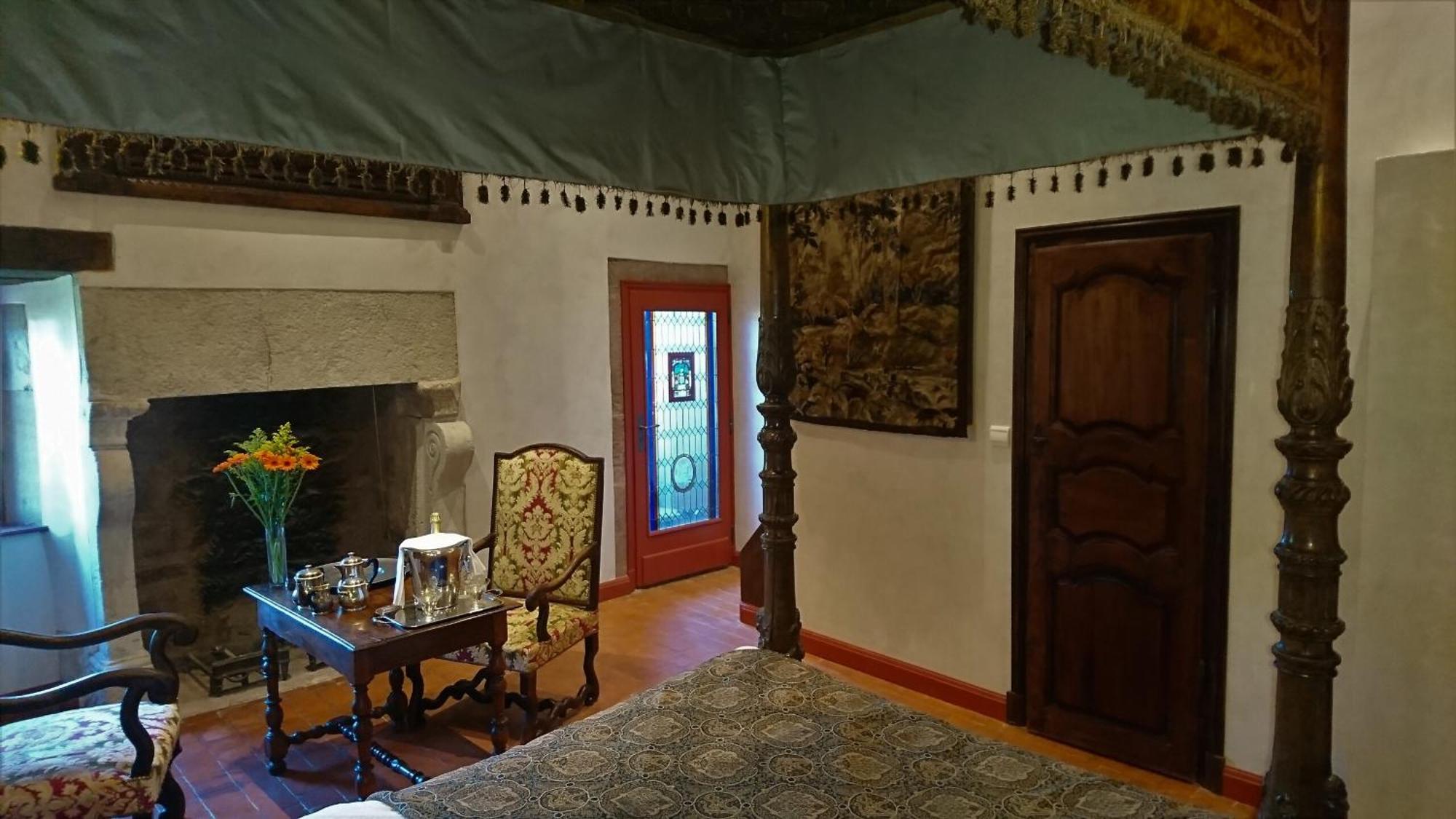 Chateau La Servayrie - Chambre D'Hotes Marcillac-Vallon Pokój zdjęcie